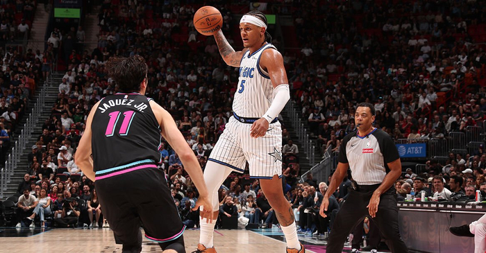 开云APP-班凯罗27+8阿德巴约20+7 魔术险胜热火7连胜|雅克|北京|巴姆-阿德巴约|巴姆·阿德巴约|德雷克·鲍威尔_新浪体育_新浪新闻